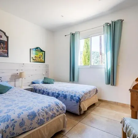 Maison Conviviale A Montesquieu-des-alberes Avec Piscine Partagee Holiday home *